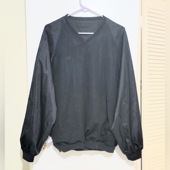 IZOD sizeM Black Men's Pull Over Wind Breaker. Fully Lined in Mesh Material. - Picture 12 of 16